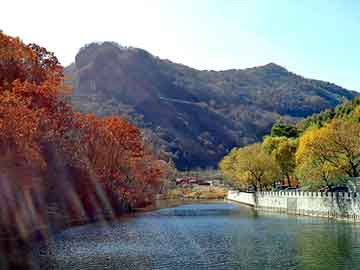 新澳今天晚上9点30分358期-百度与南京摇来朱元璋岳飞孙权助阵和南京城朱元璋